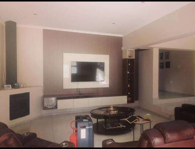 4 BEDROOM HOUSE FOR SALE IN OHENIMURI
